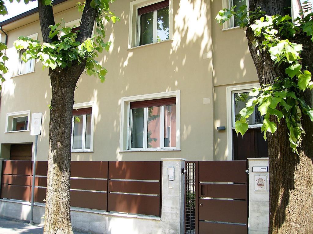 I Tigli Guest House Plasencia Exterior foto