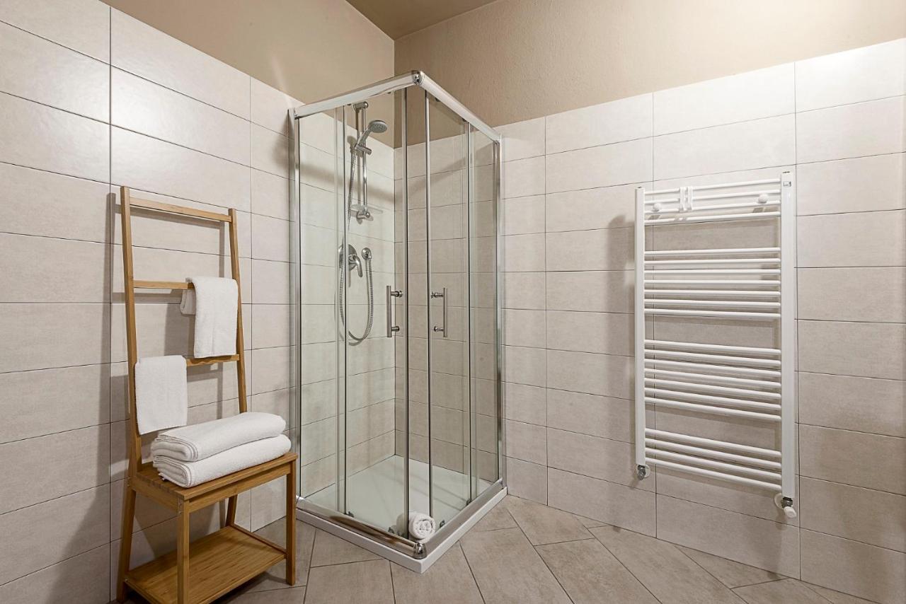 I Tigli Guest House Plasencia Exterior foto